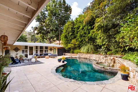 $2,395,000 | 3376 Mandeville Canyon Road, Los Angeles, CA 90049