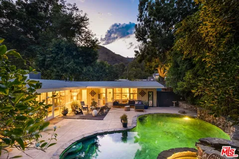 $2,395,000 | 3376 Mandeville Canyon Road, Los Angeles, CA 90049