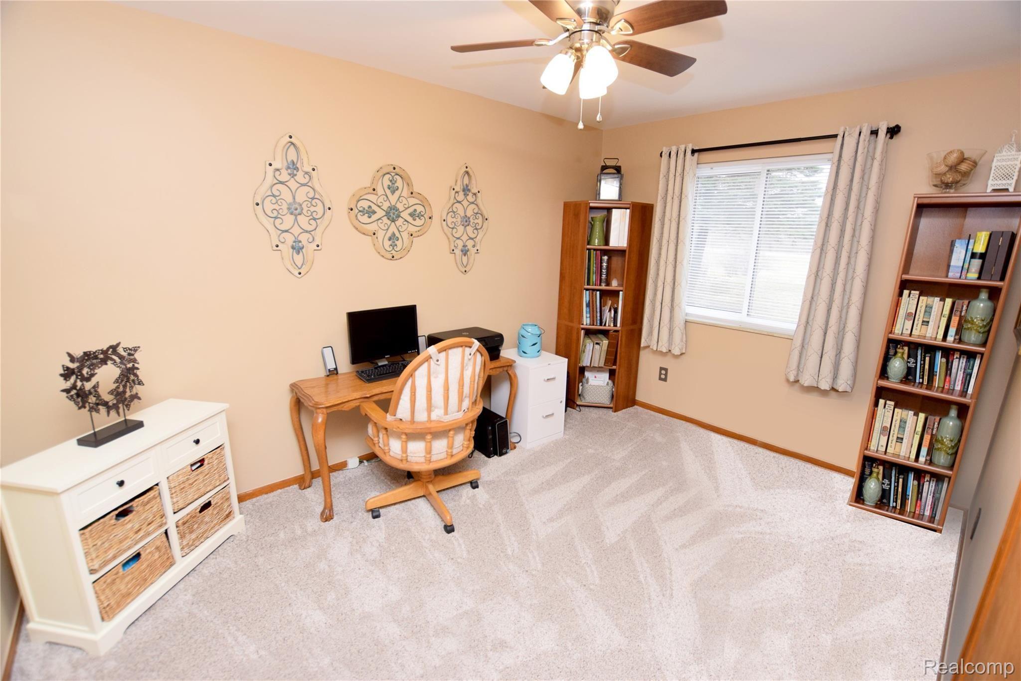 5292 Howe Road Grand Blanc, MI 48439 - Photo 10 of 16 Bedroom 3