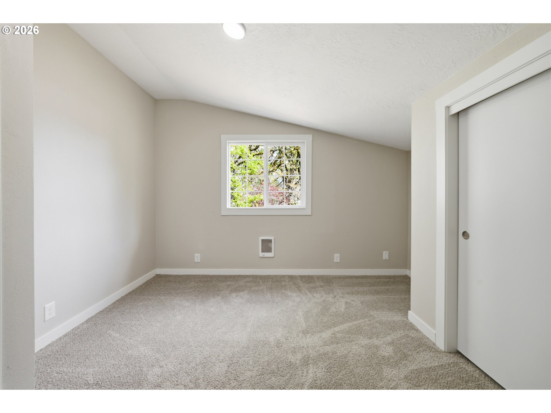 4986 Chan Street South Salem, OR 97306 - Photo 19 of 30 Bedroom