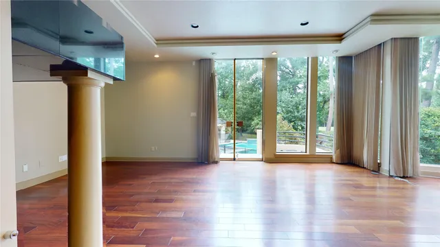 $10,000 | 24 Autumn Crescent, The Woodlands, TX 77381