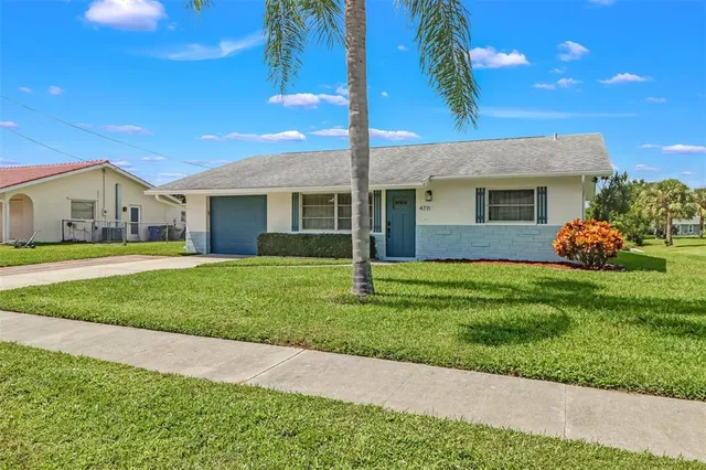 $389,999 | 4711 Forest Glen Drive, North Fort Myers, FL 33903