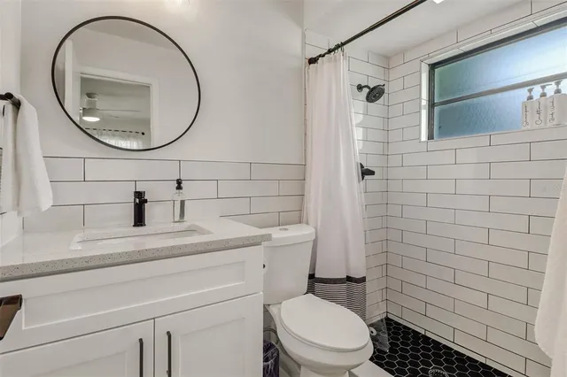 $389,999 | 4711 Forest Glen Drive, North Fort Myers, FL 33903