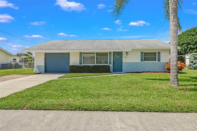 $389,999 | 4711 Forest Glen Drive, North Fort Myers, FL 33903