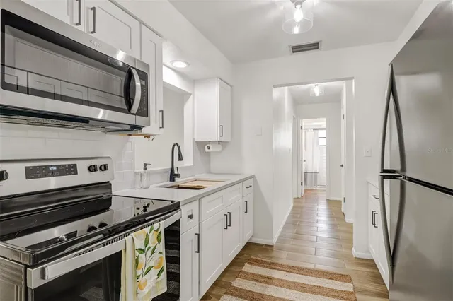 $389,999 | 4711 Forest Glen Drive, North Fort Myers, FL 33903