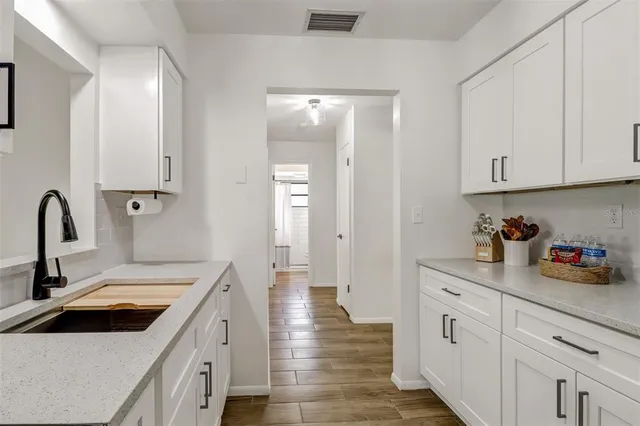 $389,999 | 4711 Forest Glen Drive, North Fort Myers, FL 33903