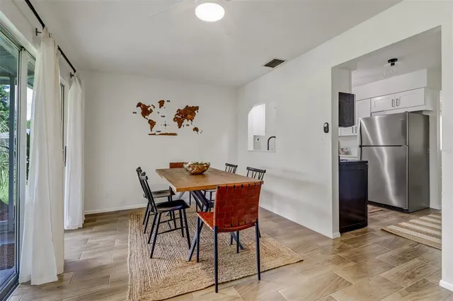 $389,999 | 4711 Forest Glen Drive, North Fort Myers, FL 33903