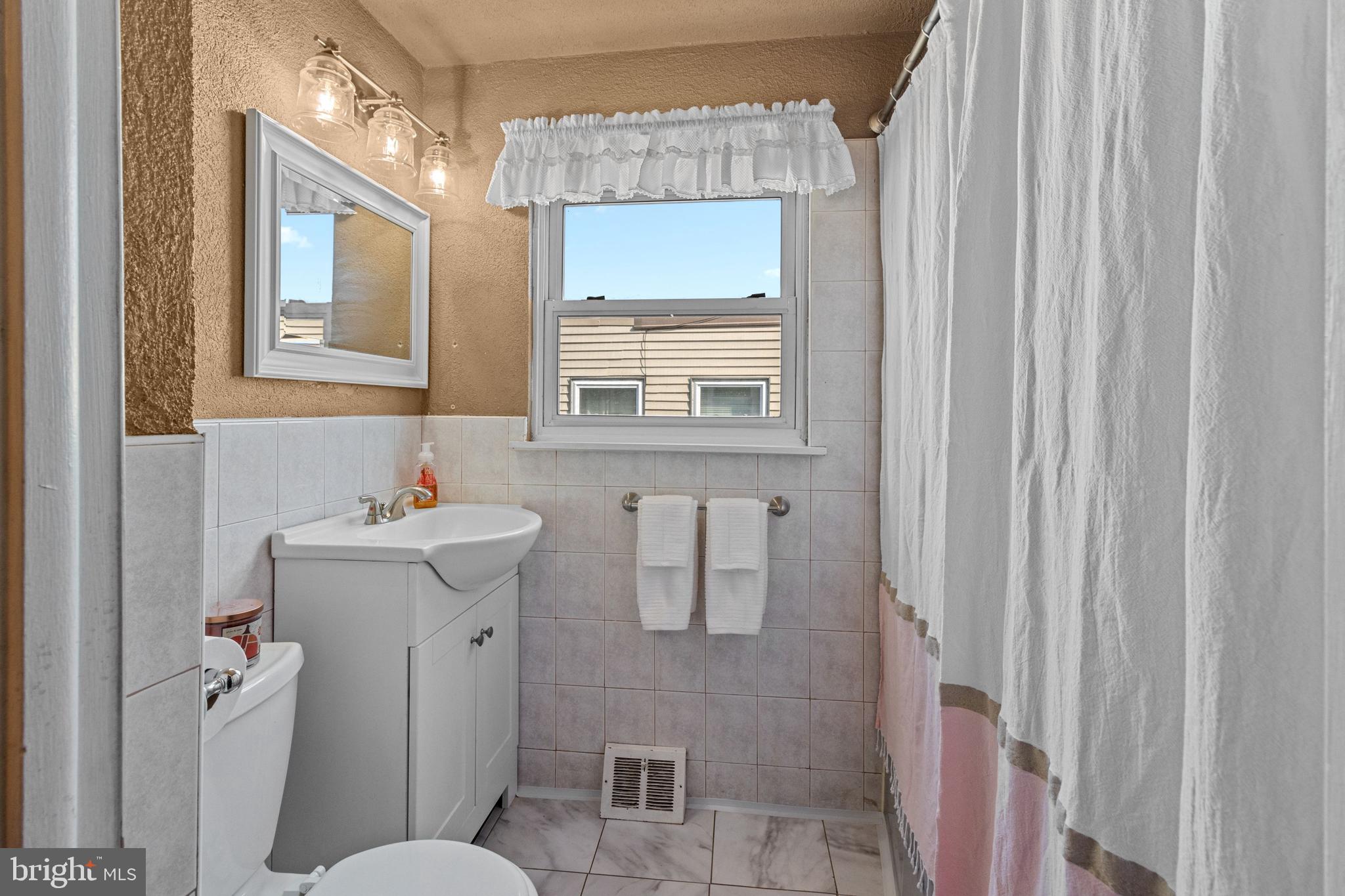 2805 Welsh Road Philadelphia, PA 19152 - Photo 16 of 31 Gallery Image 16