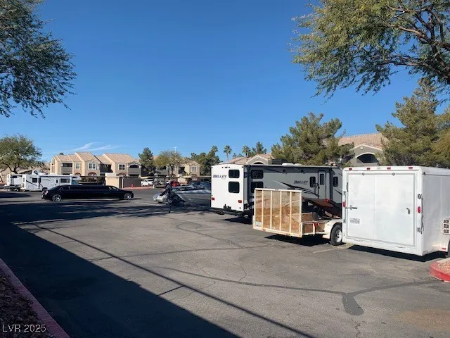 $1,175 | 5055 West Hacienda Avenue, Unit 2210, Las Vegas, NV 89118