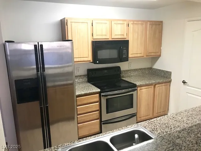 $1,175 | 5055 West Hacienda Avenue, Unit 2210, Las Vegas, NV 89118
