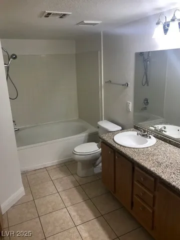 $1,175 | 5055 West Hacienda Avenue, Unit 2210, Las Vegas, NV 89118