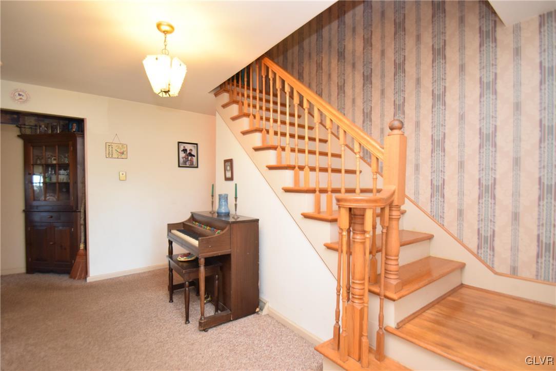 4268 Gradwohl Switch Road Nazareth, PA 18064 - Photo 4 of 27 Gallery Image 4