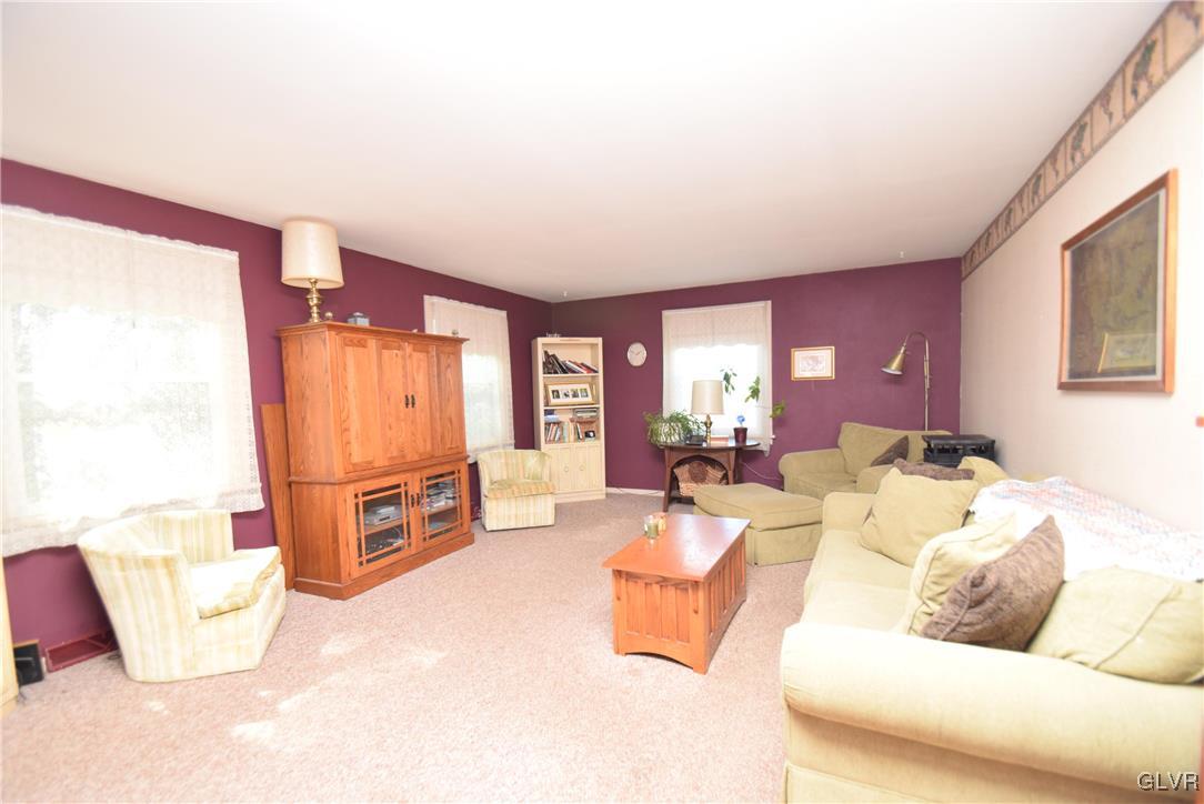 4268 Gradwohl Switch Road Nazareth, PA 18064 - Photo 6 of 27 Gallery Image 6