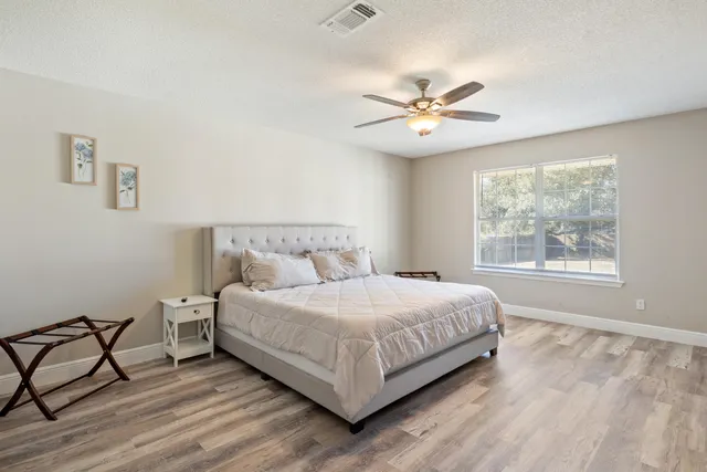 $530,000 | 2005 Cardinal Lane, Navarre, FL 32566