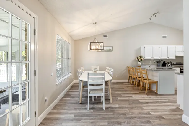 $530,000 | 2005 Cardinal Lane, Navarre, FL 32566