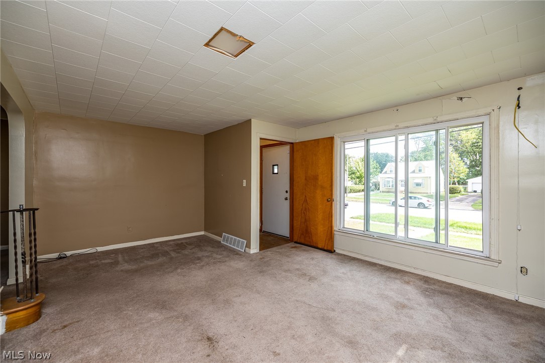 6062 West 54th Street Parma, OH 44129 - Photo 5 of 27