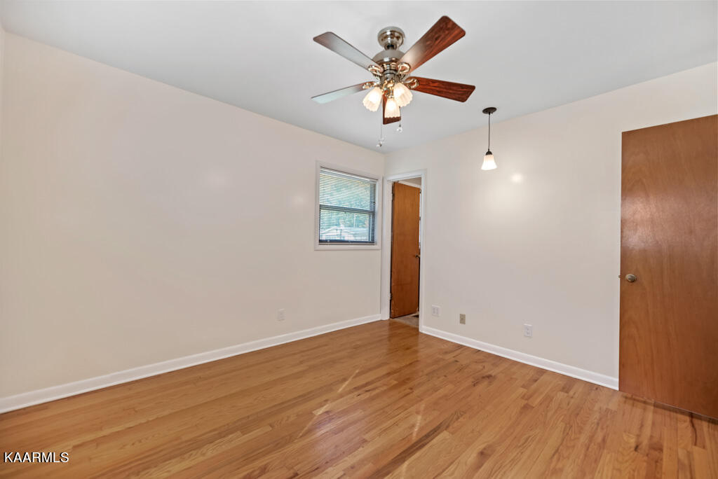 504 Robertsville Road Oak Ridge, TN 37830 - Photo 11 of 20 Master Bedroom View 2