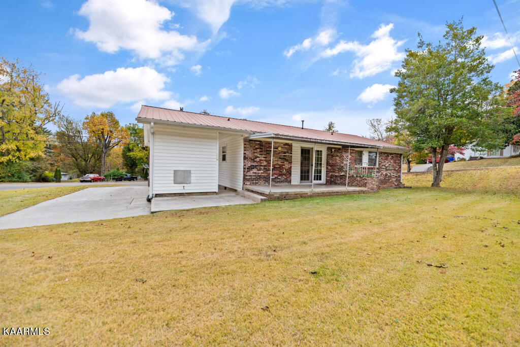 504 Robertsville Road Oak Ridge, TN 37830 - Photo 18 of 20 Covered Porch