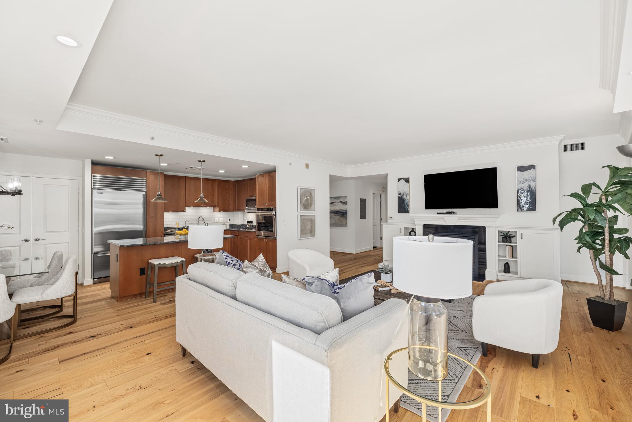 2425 L Street Northwest, Unit 302 Washington, DC 20037 - Photo 7 of 28