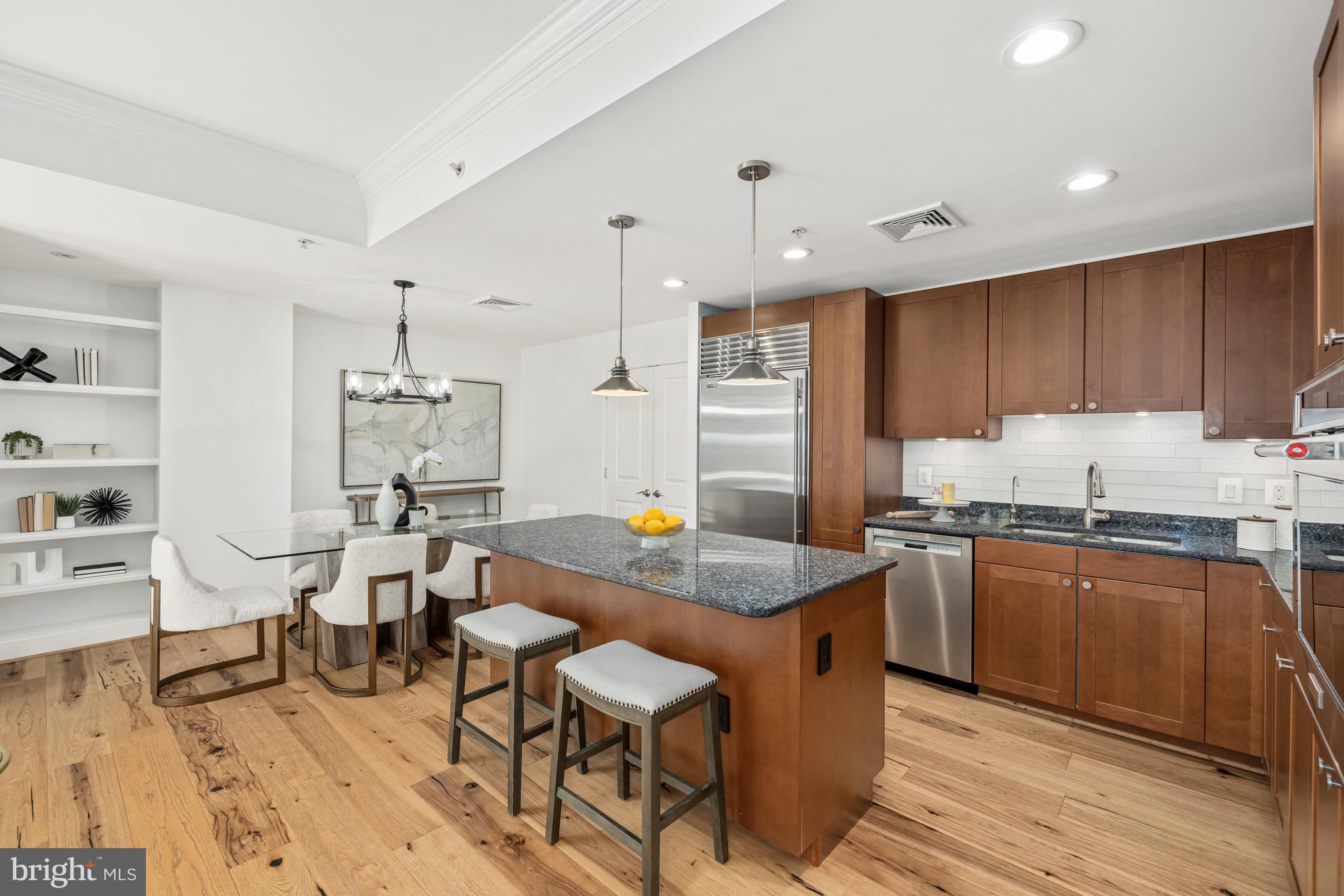 2425 L Street Northwest, Unit 302 Washington, DC 20037 - Photo 8 of 28