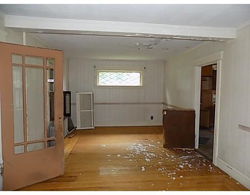 318 Doherty Street Fall River, MA 02720 - Photo 5 of 13 Gallery Image 5