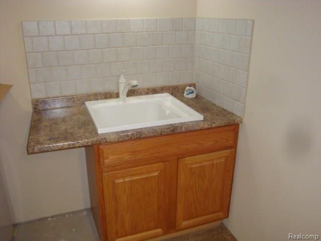 45667 Rathmore Drive Macomb, MI 48044 - Photo 17 of 21 pic16.jpg