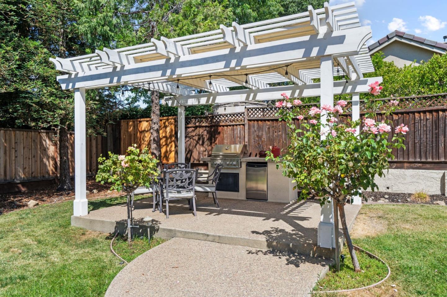 2434 Lakeside Circle Livermore, CA 94550 - Photo 31 of 35 a view of a chairs and table in a patio