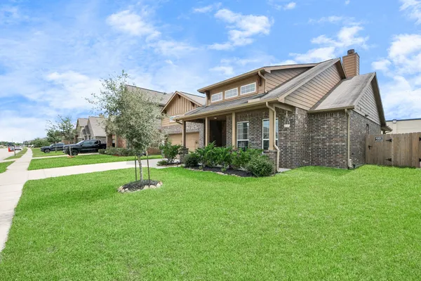 $317,500 | 12 Montecito Lane, Manvel, TX 77578