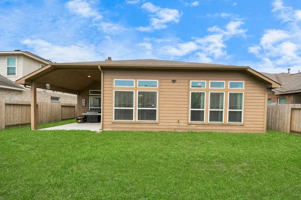 $317,500 | 12 Montecito Lane, Manvel, TX 77578
