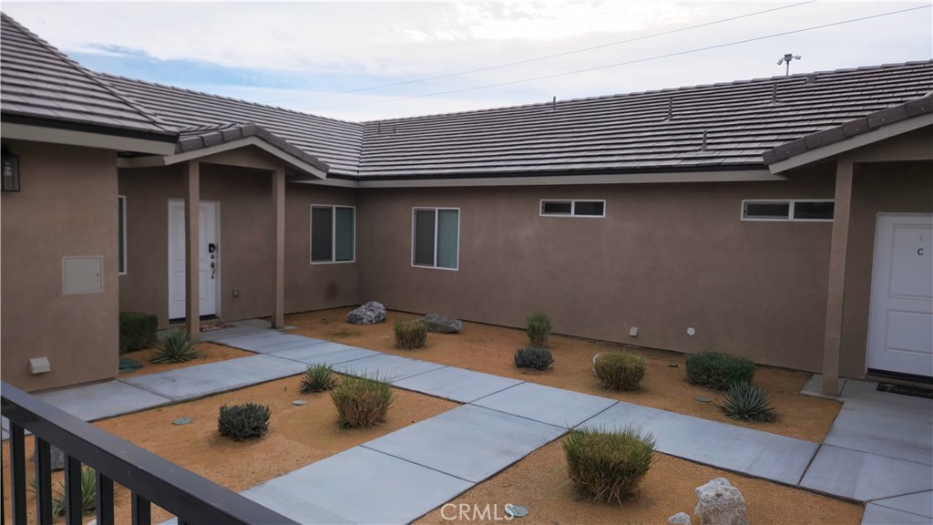 20125 Zuni Road Apple Valley, CA 92307 - Photo 8 of 19 a house view