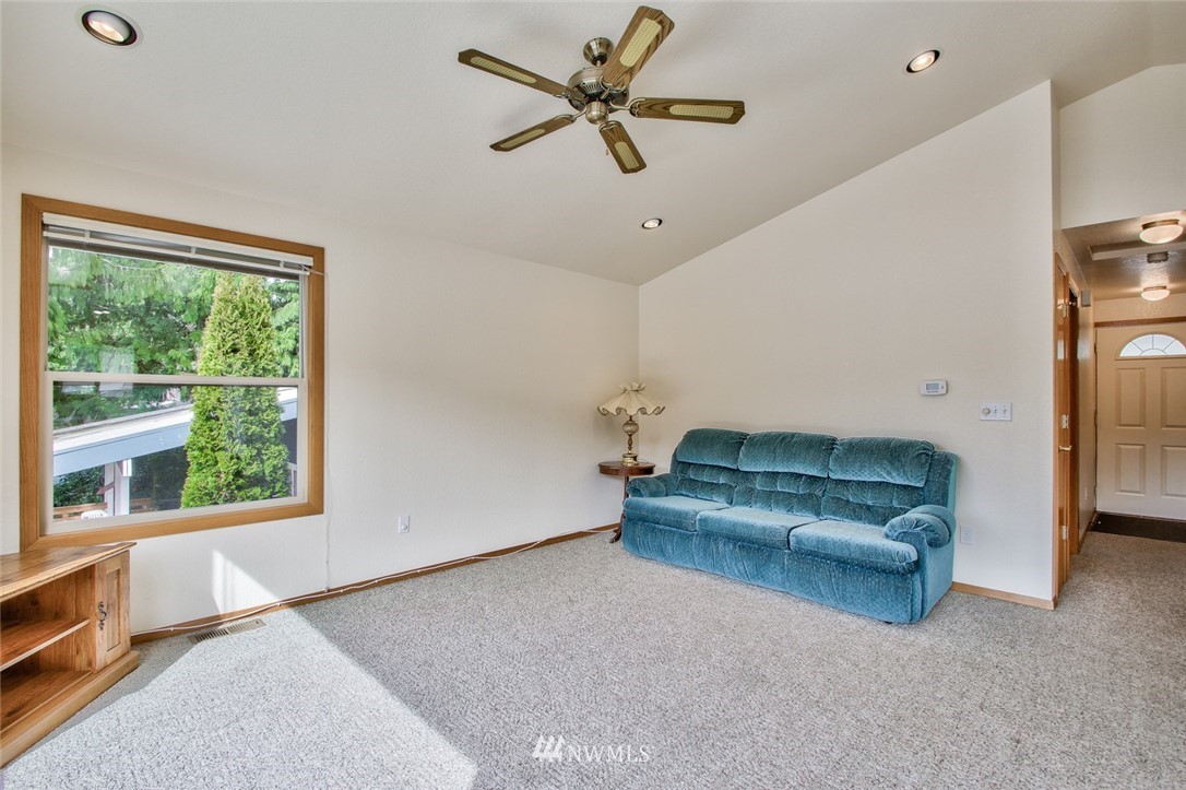 18828 Sulfur Springs Road Mount Vernon, WA 98274 - Photo 11 of 23 Gallery Image 11