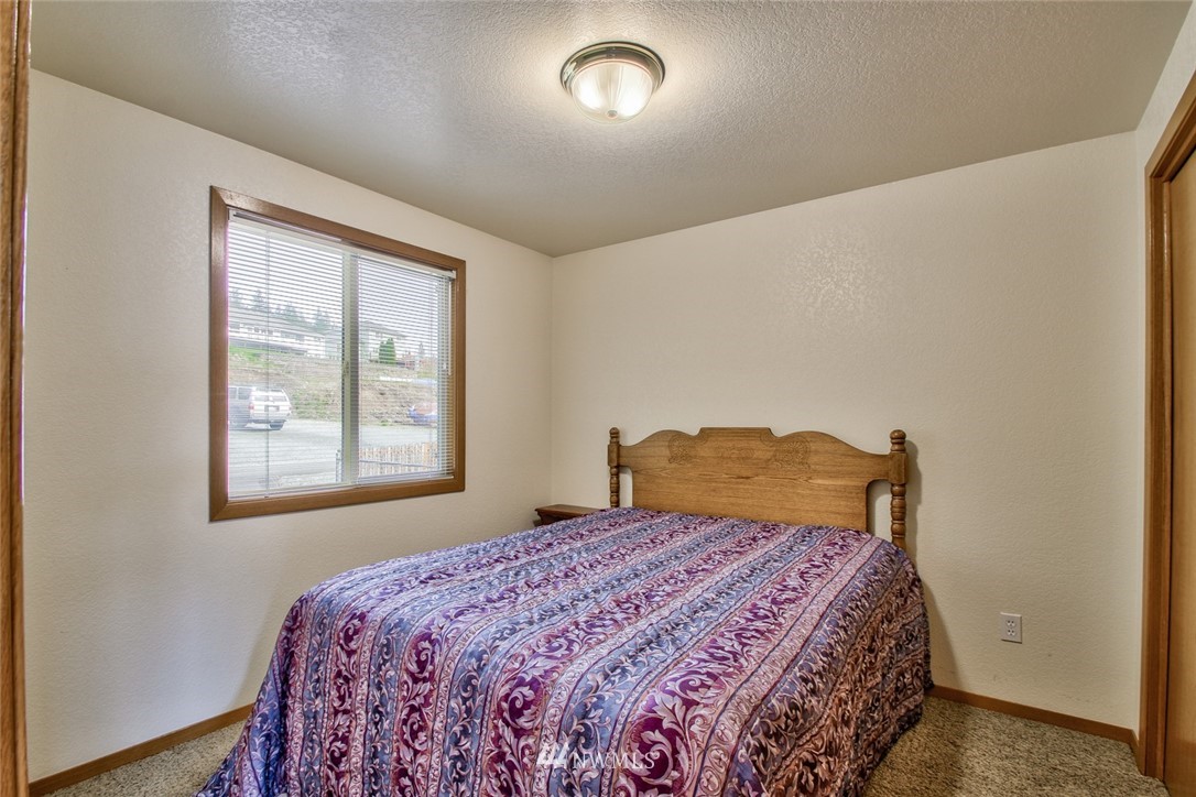 18828 Sulfur Springs Road Mount Vernon, WA 98274 - Photo 12 of 23 Gallery Image 12