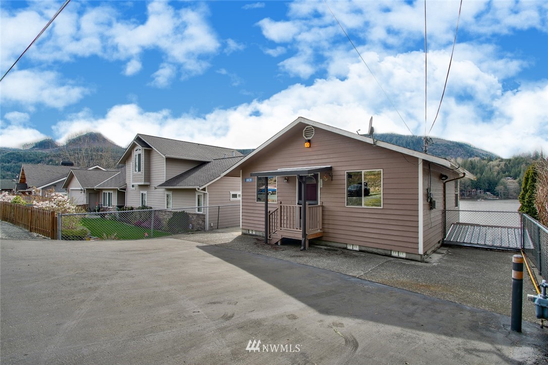 18828 Sulfur Springs Road Mount Vernon, WA 98274 - Photo 3 of 23 Gallery Image 3
