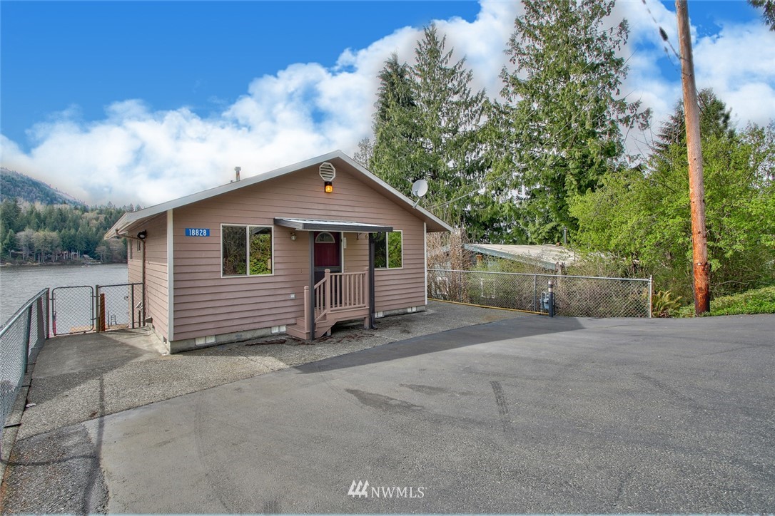 18828 Sulfur Springs Road Mount Vernon, WA 98274 - Photo 4 of 23 Gallery Image 4