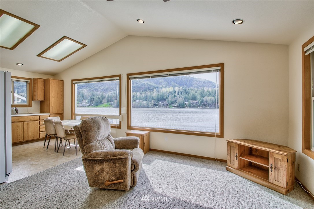 18828 Sulfur Springs Road Mount Vernon, WA 98274 - Photo 5 of 23 Gallery Image 5