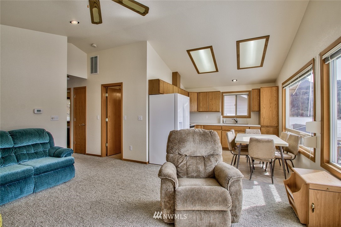 18828 Sulfur Springs Road Mount Vernon, WA 98274 - Photo 10 of 23 Gallery Image 10