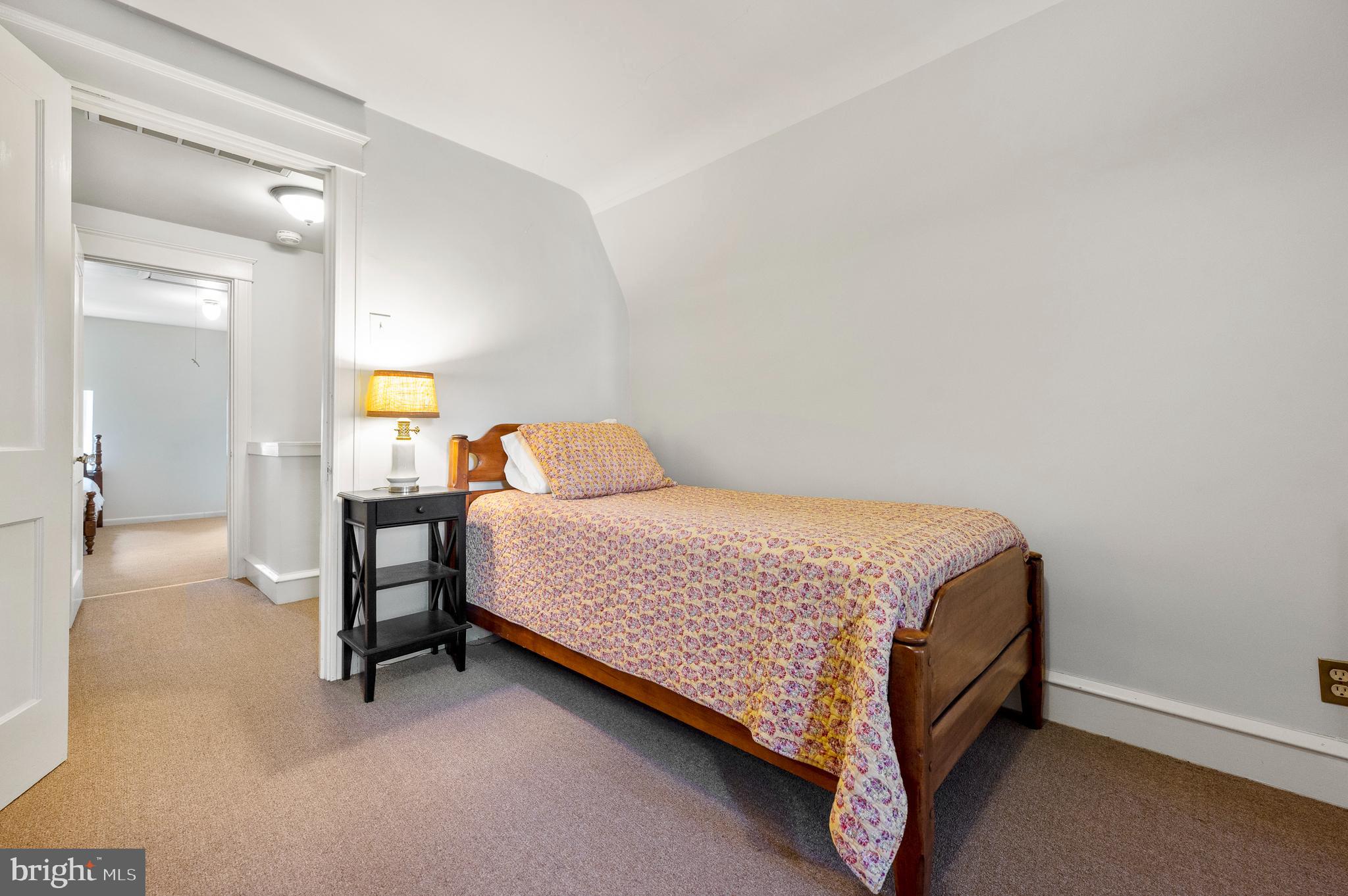232 Walnut Road Wayne, PA 19087 - Photo 23 of 35 3rd Floor Suite-Bedroom