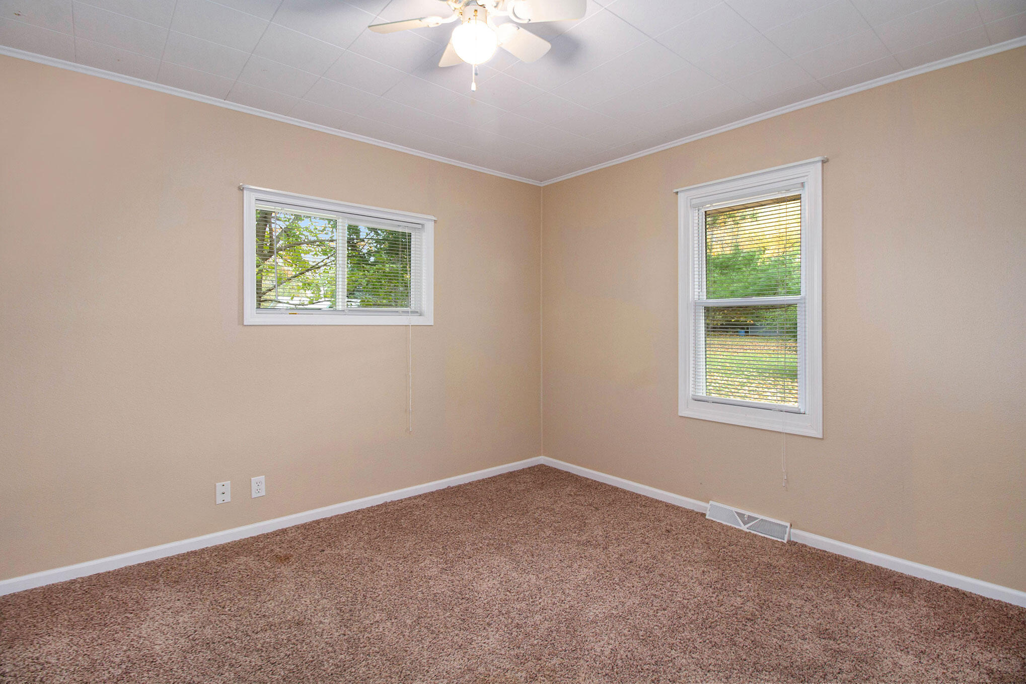 10200 Frost Road Portland, MI 48875 - Photo 15 of 57 IMG_4327