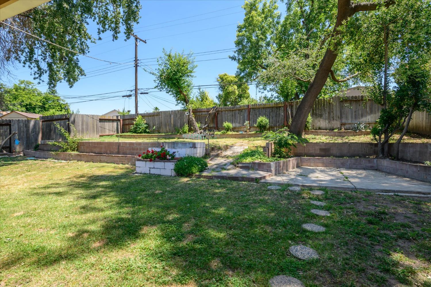5034 Robander Street Carmichael, CA 95608 - Photo 3 of 35