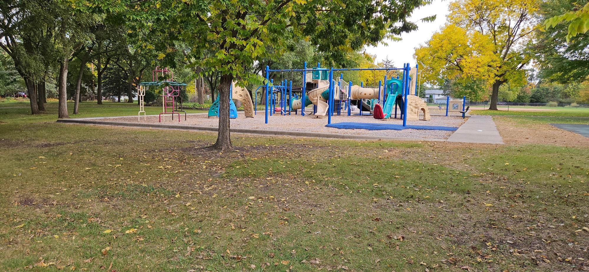 14432 15th Avenue North Minneapolis, MN 55447 - Photo 35 of 39