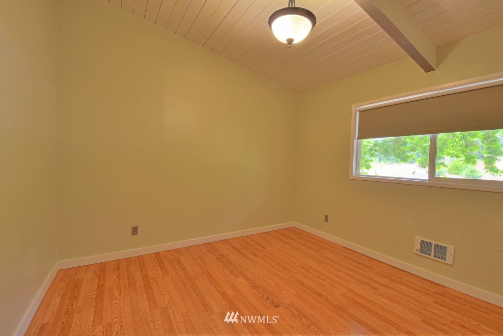 2557 MacKenzie Road Bellingham, WA 98226 - Photo 18 of 25 Gallery Image 18