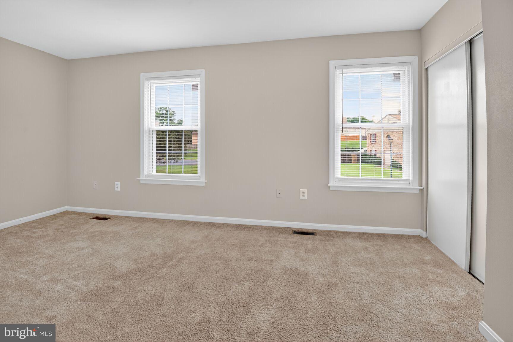 3423 Tendril Court Woodbridge, VA 22192 - Photo 14 of 20 an empty room with a window