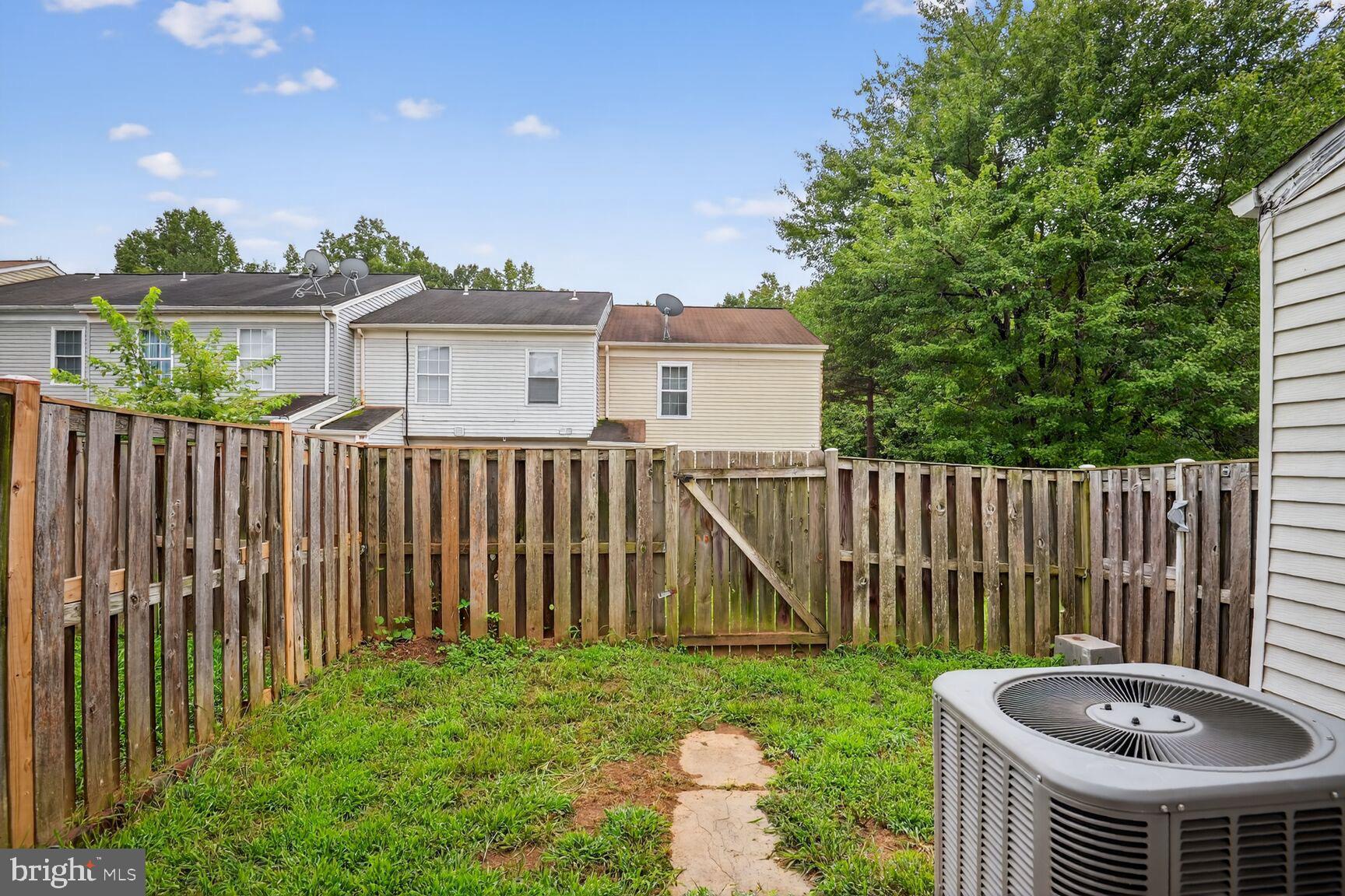 3423 Tendril Court Woodbridge, VA 22192 - Photo 20 of 20 a view of outdoor space and yard