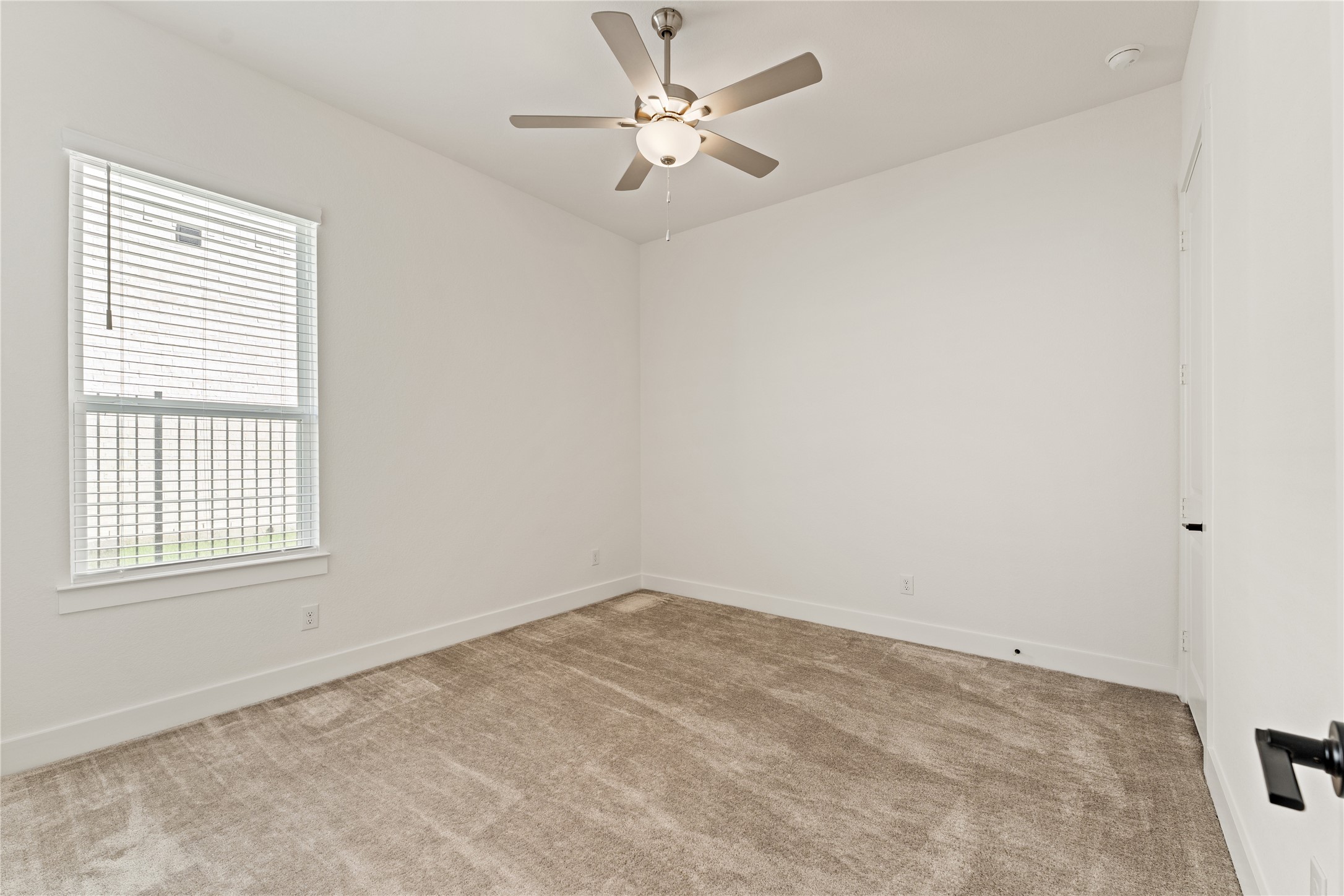 1710 Divino Pass Conroe, TX 77304 - Photo 13 of 40