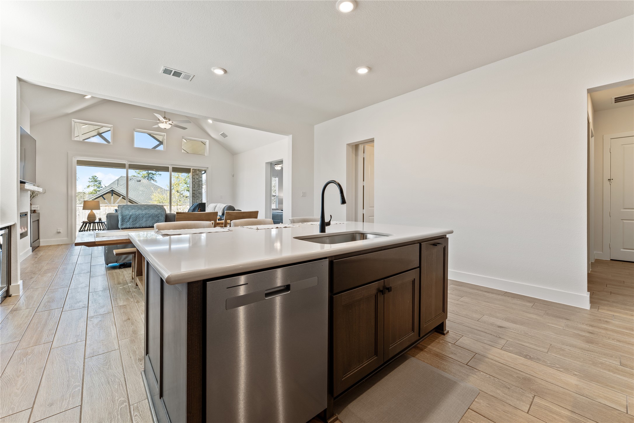 1710 Divino Pass Conroe, TX 77304 - Photo 21 of 40