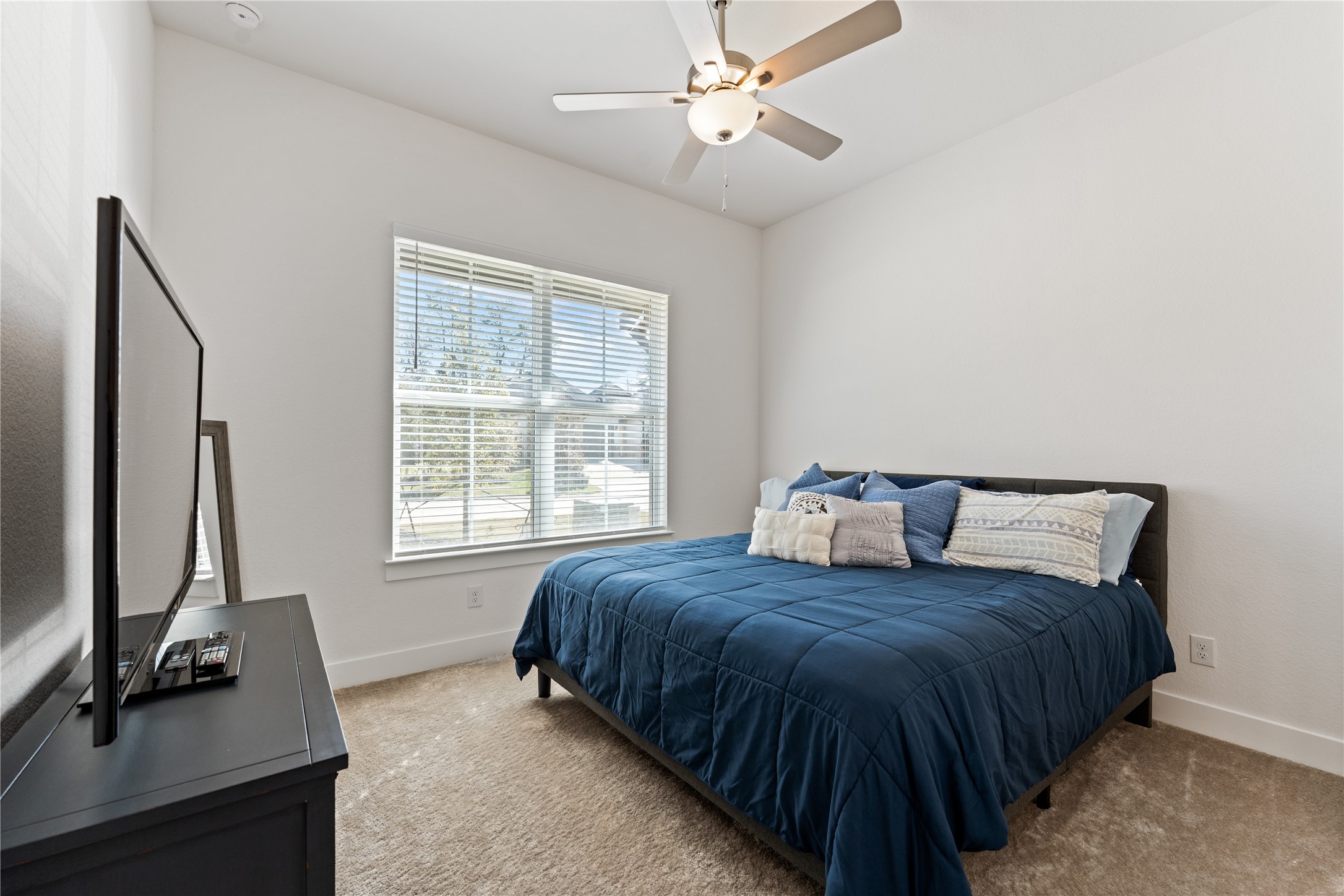 1710 Divino Pass Conroe, TX 77304 - Photo 5 of 40