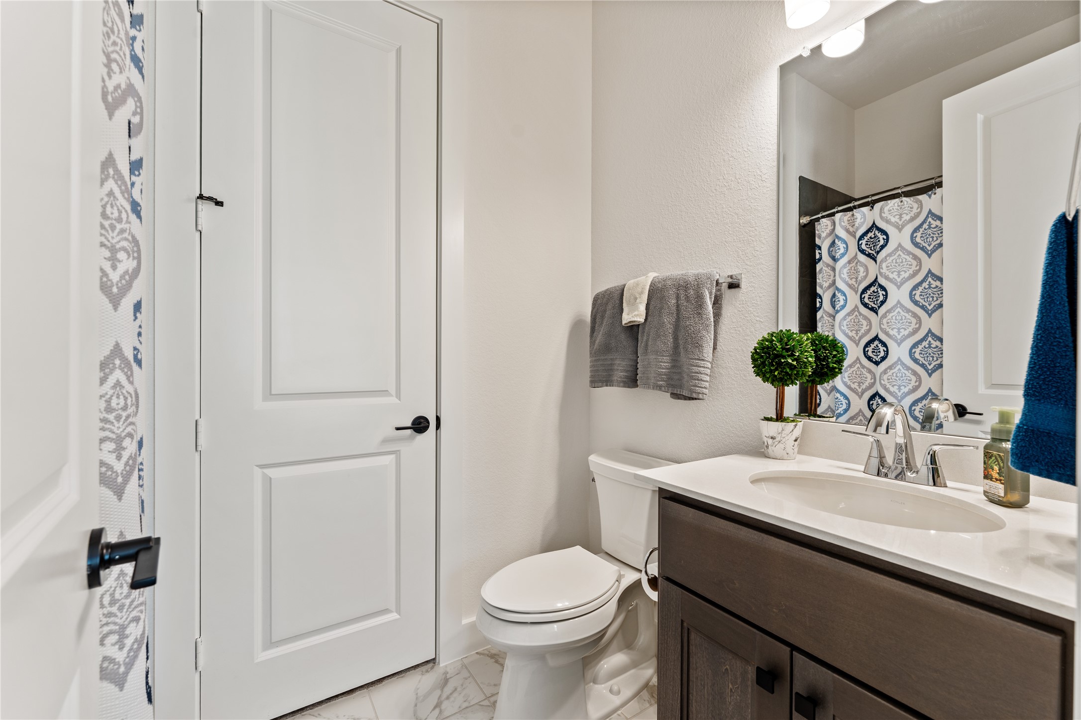 1710 Divino Pass Conroe, TX 77304 - Photo 7 of 40