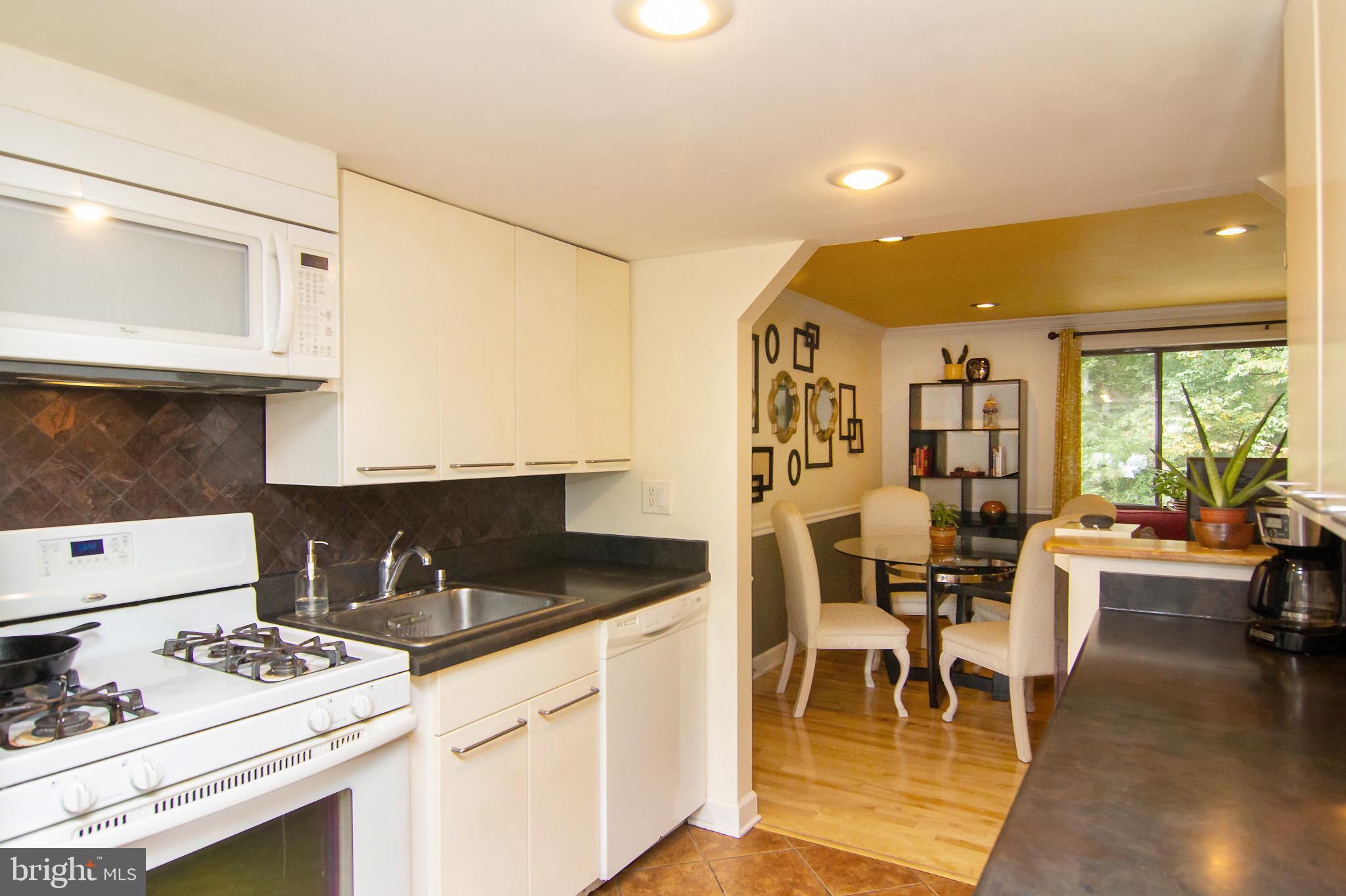 8960 Footed Ridge Columbia, MD 21045 - Photo 10 of 31 Gallery Image 10