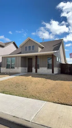 $1,995 | 644 The Cottages Drive, Godley, TX 76044