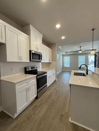 $1,995 | 644 The Cottages Drive, Godley, TX 76044